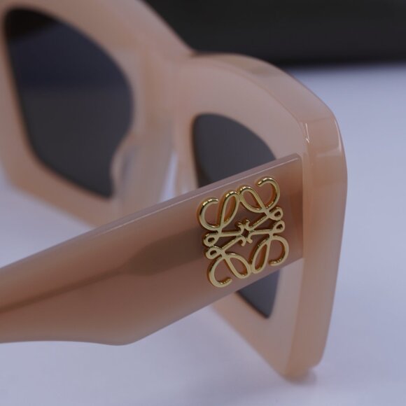 Loewe LW40145I 72E Cat Eye Sunglasses – Shiny Pink/Brown - Picture 9 of 10